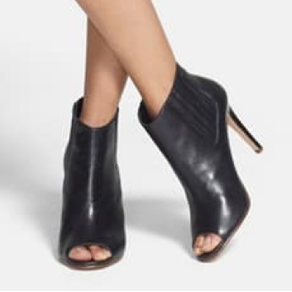 Nordstrom Halogen Camden Peep Toe bootie